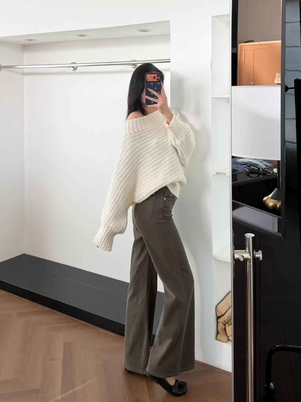 Additional outfit detail shot
